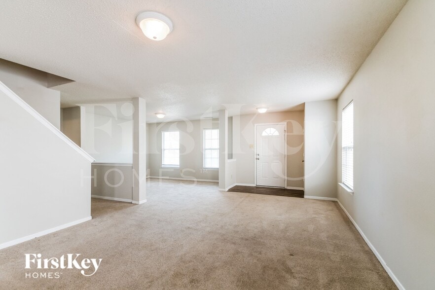 Building Photo - 12663 Republic Dr