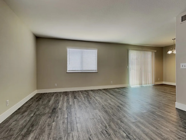 Building Photo - 8236 Hercules Dr