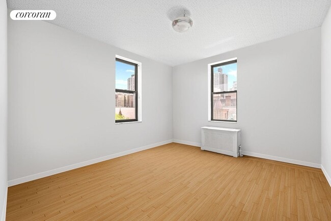 Building Photo - 315 E 88th St