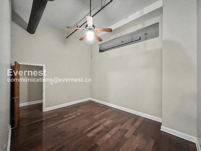 Building Photo - 92 S Main St