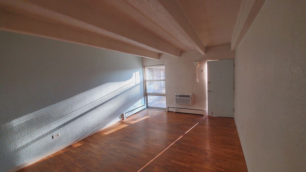 Primary Photo - 655 Pearl St