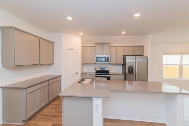 Building Photo - 116 The Ugly Wy