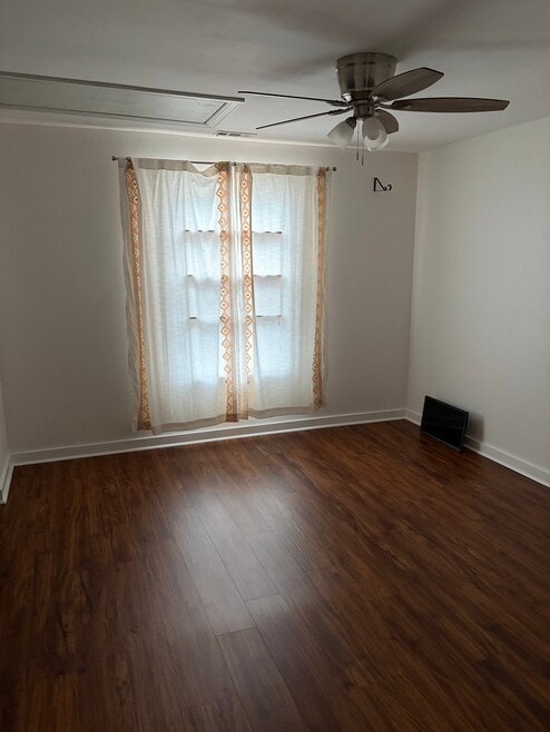 Building Photo - 2128 Retreat Ct