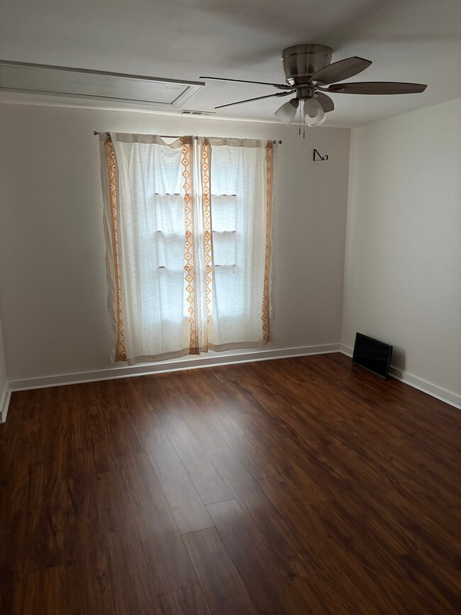 Building Photo - 2128 Retreat Ct