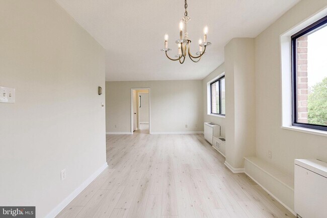 Building Photo - 3515 Washington Blvd