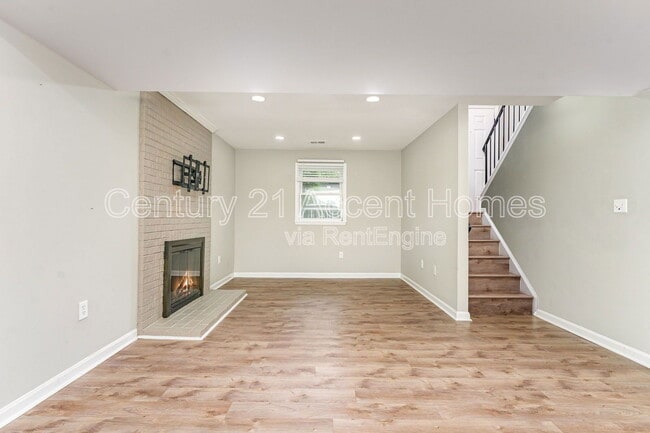 Building Photo - 13566 Princedale Dr