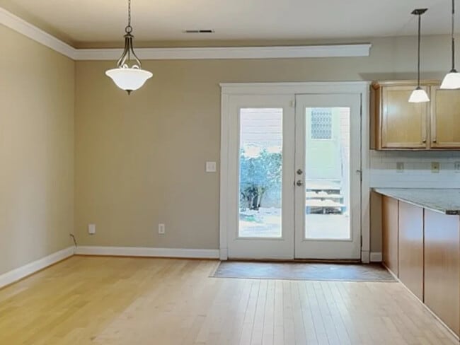 Building Photo - 8240 Townley Rd