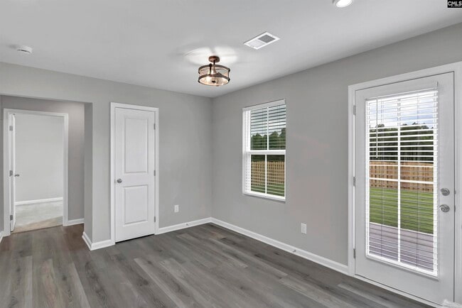 Building Photo - 3041 Blue Brook Ln