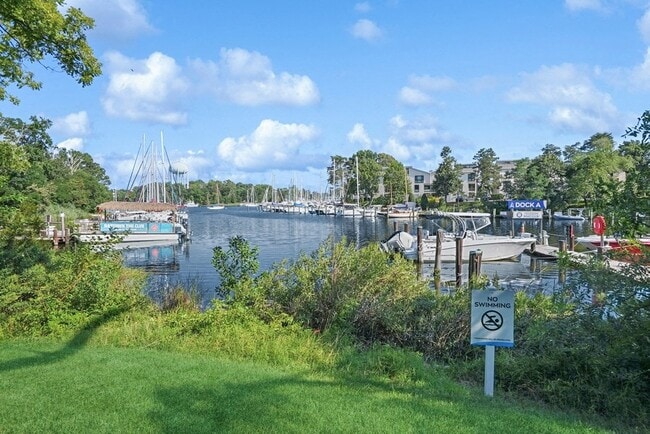 Building Photo - Nautilus Point