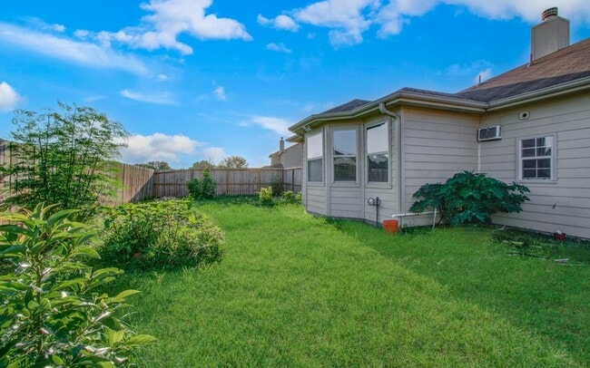 Building Photo - 3243 Aegean Dr