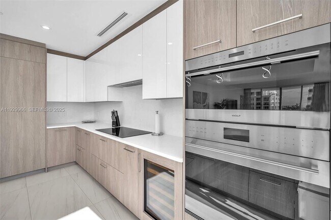 Building Photo - 151 N Seabreeze Blvd