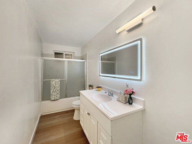 Building Photo - 2166 W 29th Pl