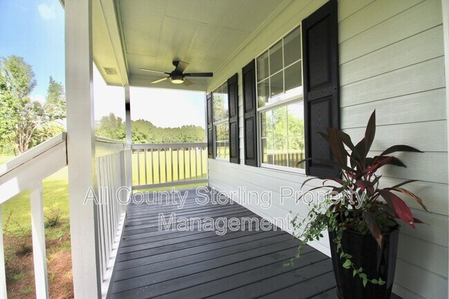 Building Photo - 3581 NW Bur Oak Pl