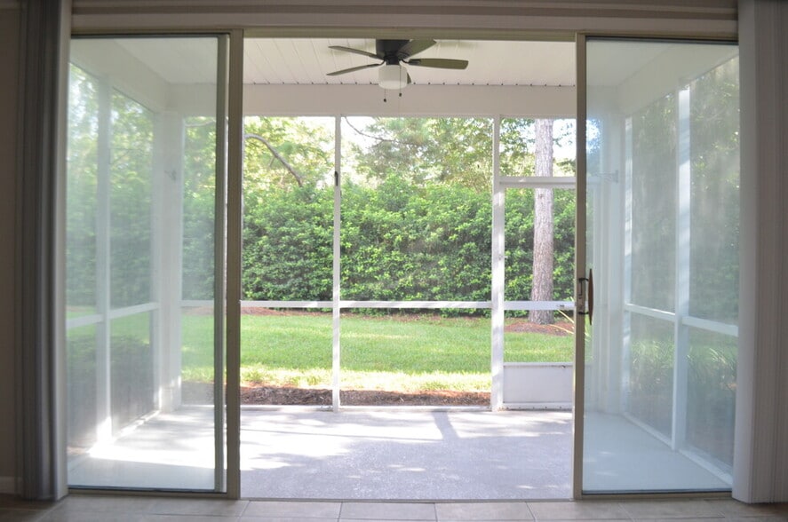 Patio - 11097 Castlemain Cir S