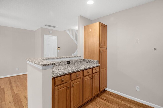 Building Photo - Keswick Place Townhome