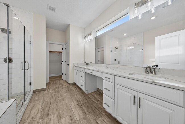 Building Photo - 4770 SW Ardsley Dr