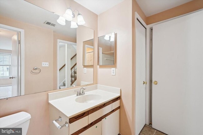 Building Photo - 6084 Netherton St