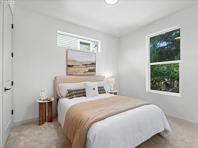 Building Photo - 1610-1612 SE Morrison St.