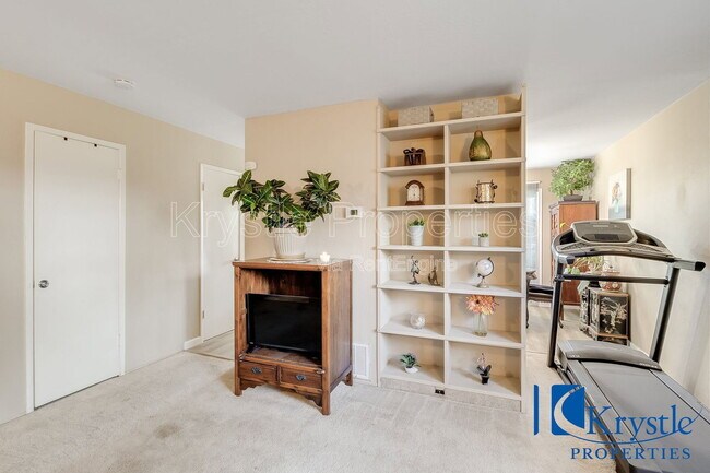 Building Photo - 138 Warwick Dr