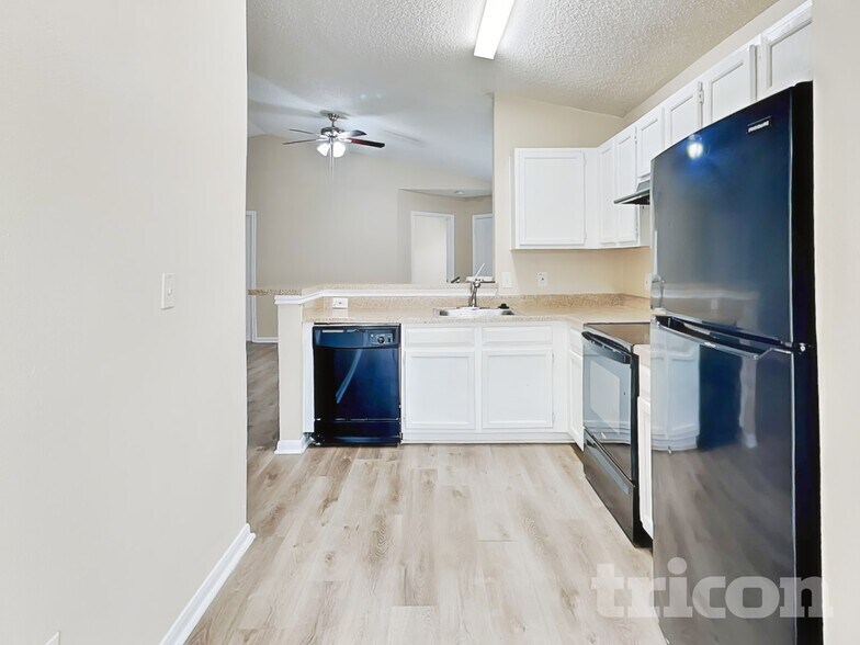 Building Photo - 3135 Kelling St