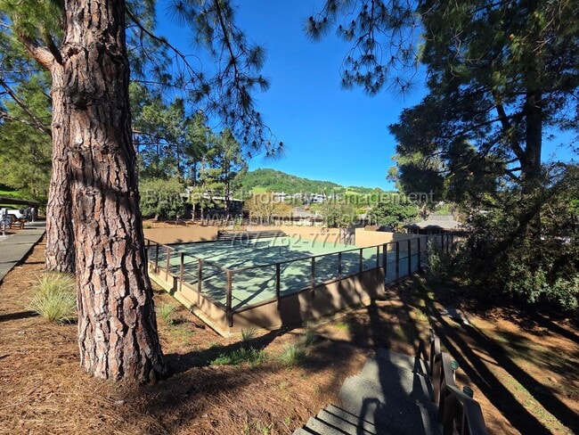 Building Photo - 9 Forest Ln