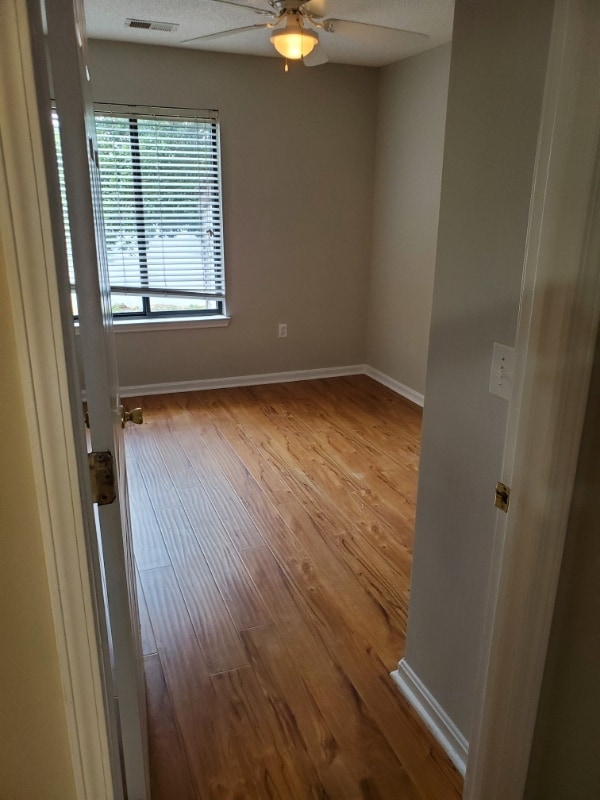 Building Photo - 501 Pinewood Rd