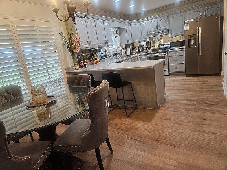 Building Photo - 608 Vanessa Dr