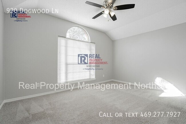 Building Photo - 920 Dogwood Ln