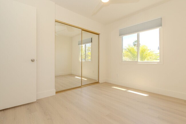 Building Photo - Refreshed Spacious 3 Bed/2 Bath Home in La Mesa!