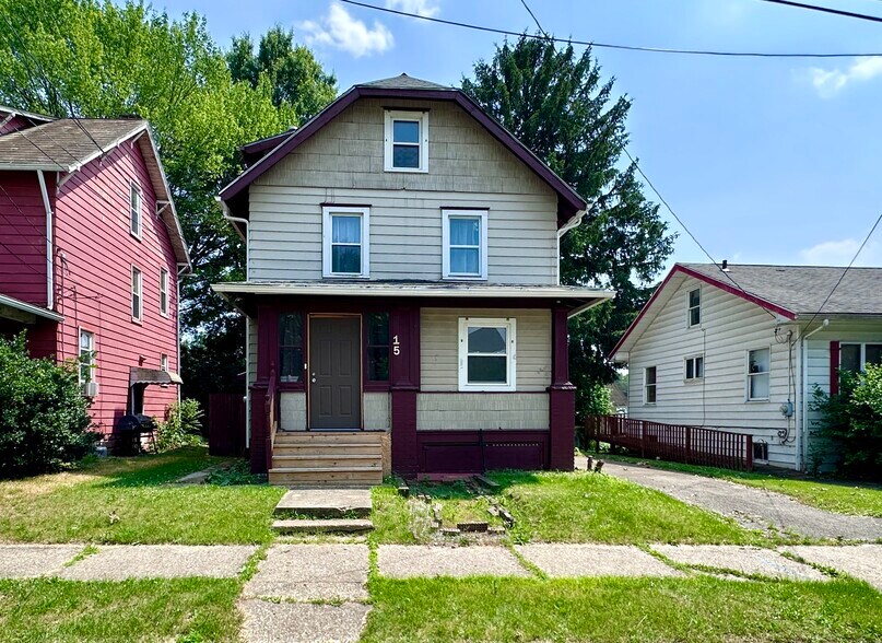 Building Photo - 15 W Edison Ave
