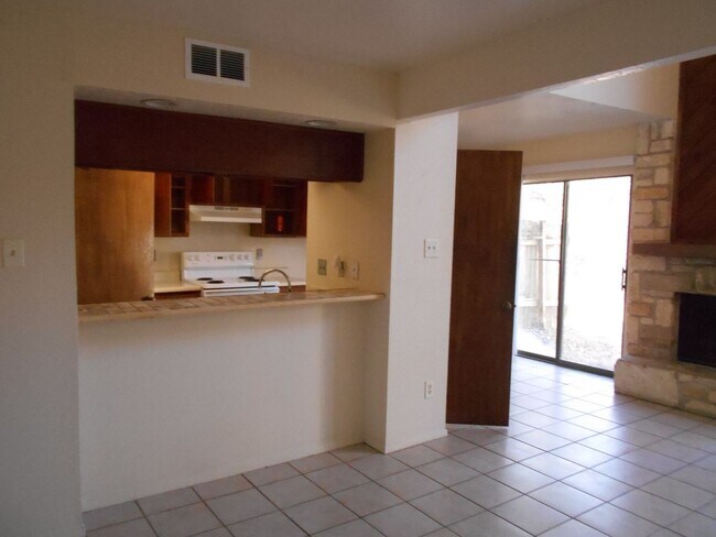 Building Photo - Yuhashi Properties1 (1606 Waterloo Trl)