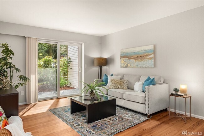 Building Photo - 14630 NE 32nd St