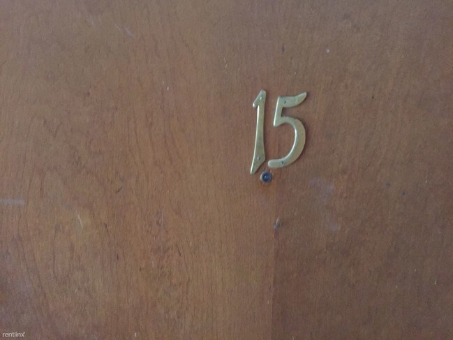 Building Photo - 1550 Plymouth Rd