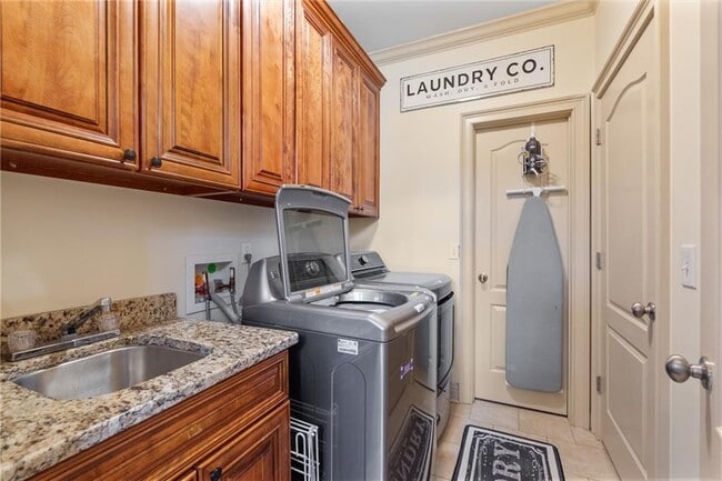 Building Photo - 2408 Winter Garden Pl