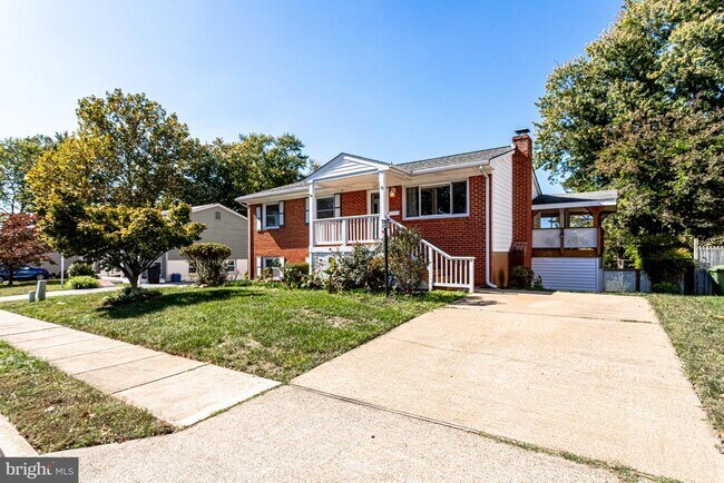 Building Photo - 13714 Gran Deur Dr