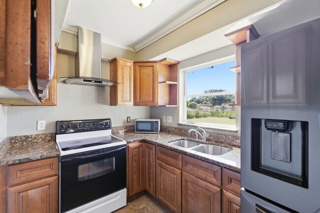 Building Photo - 1107 Jamela Dr