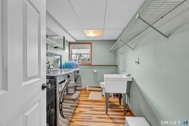 Building Photo - 10 Grove Pl