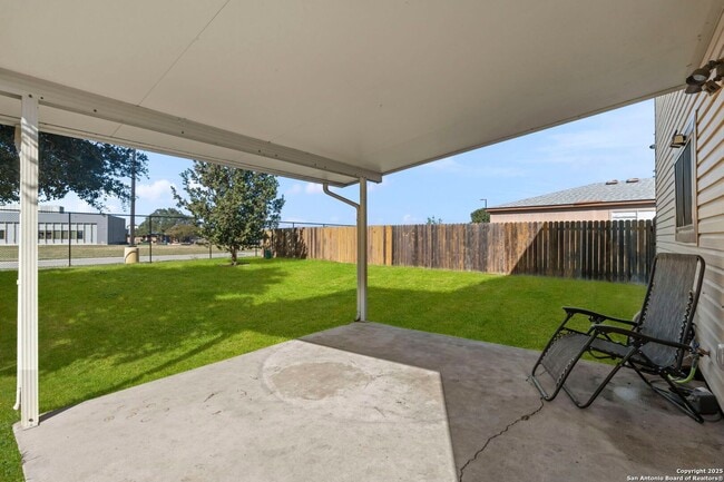 Building Photo - Well-Maintained 3-Bedroom Home – Ideal for Students & Professionals!