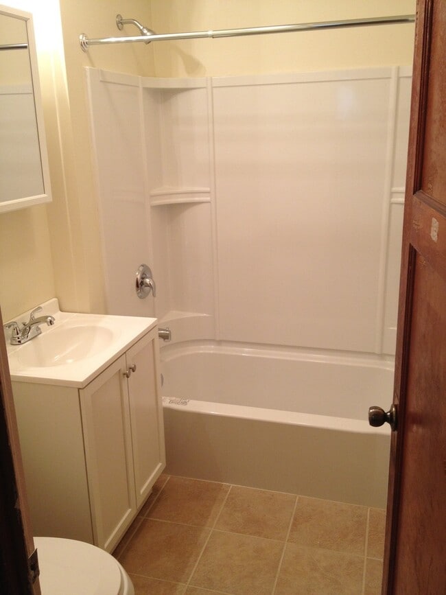 Building Photo - 3429 N Oakland Ave