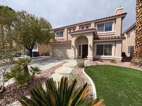Building Photo - Beautiful two-story home with 4 BED / 2.5 BATH w Loft located in Henderson Nevada!