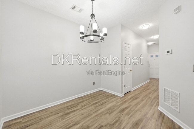 Building Photo - 6311 Shoreview Cir