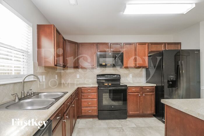 Building Photo - 5479 Misty Hill Cir