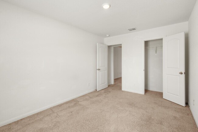 Building Photo - 15214 Harbor Lndg