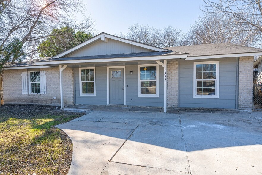 Building Photo - 7334 Glen Hart