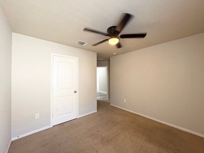 Building Photo - 11708 Cambrian Rd