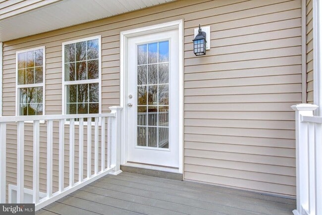 Building Photo - 88 Brookside Ave