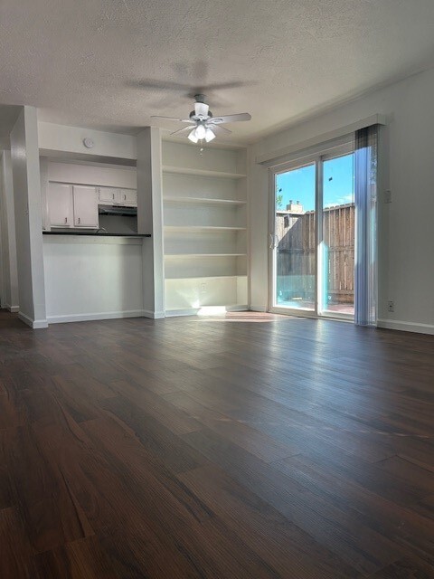 Building Photo - 10555 Turtlewood Ct