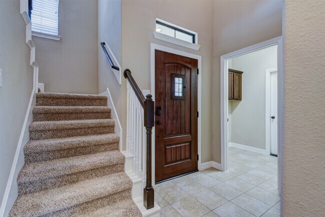 Building Photo - 25151 Alina Ln