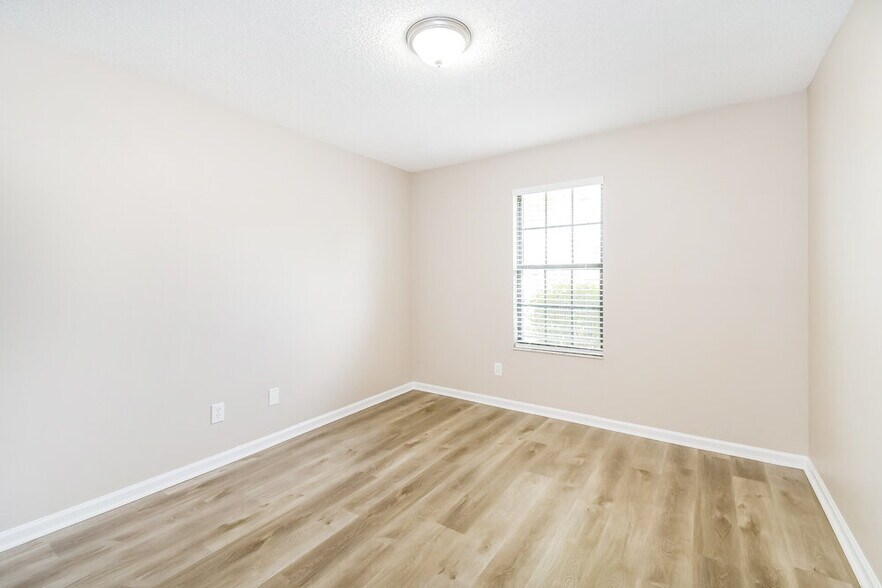 Building Photo - 3188 Chads Ct