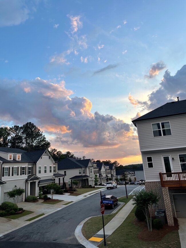 Building Photo - 3005 Rivermont Way